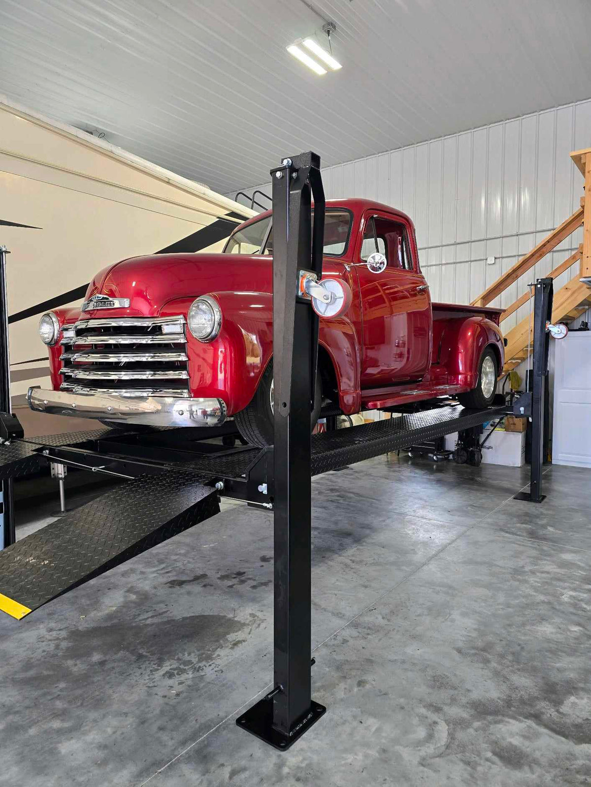 Legacy Automotive Lifts 8,000 lbs. 4-Post Deluxe Automotive Storage Li ...